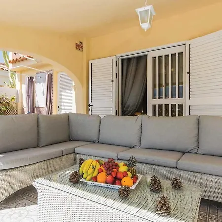 Buganvilla Villa *